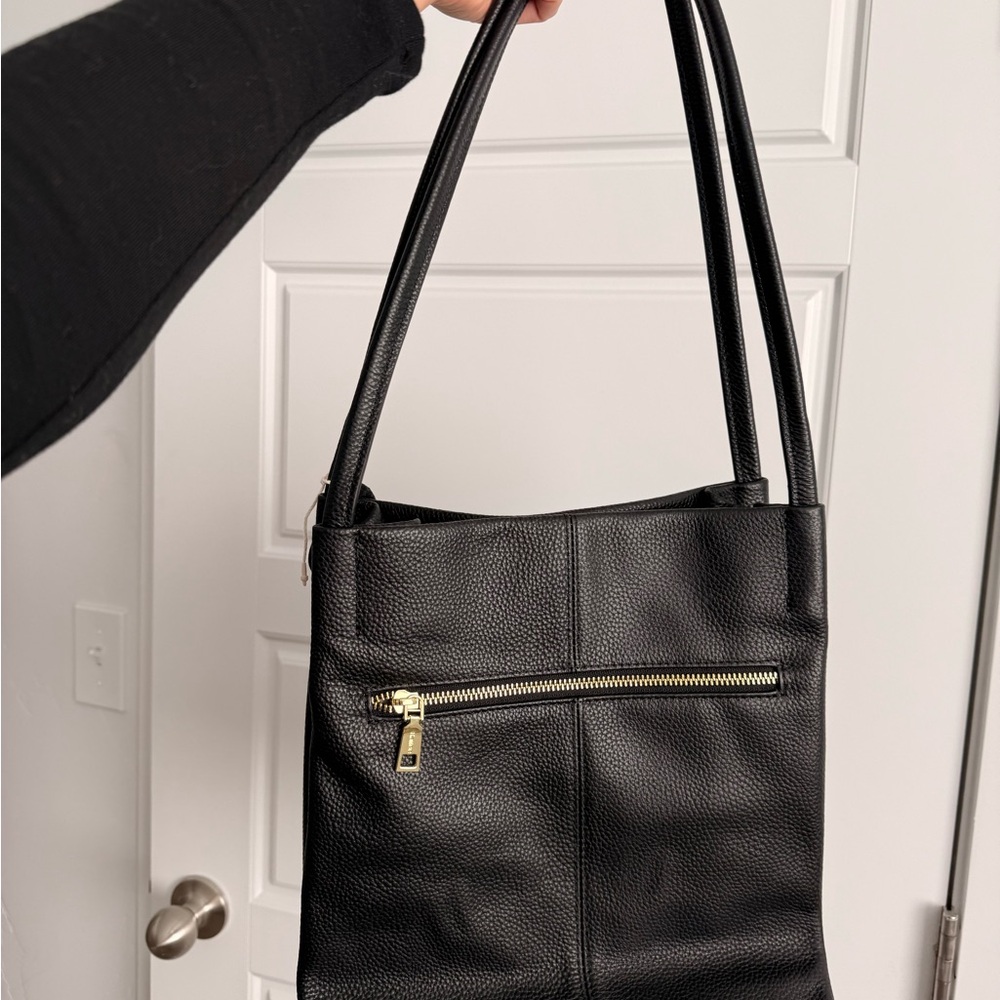 Chic Black Leather Shoulder Bag